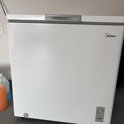 Chest Freezer 7 cu ft