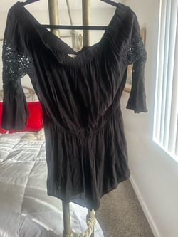 Women’s black jumper