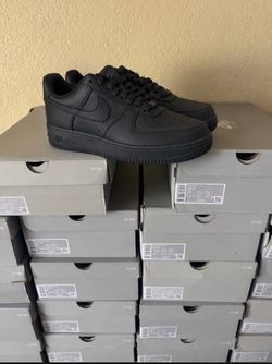 🔥 NIKE BLACK AIR FORCE 1s — BRAND NEW! 🔥