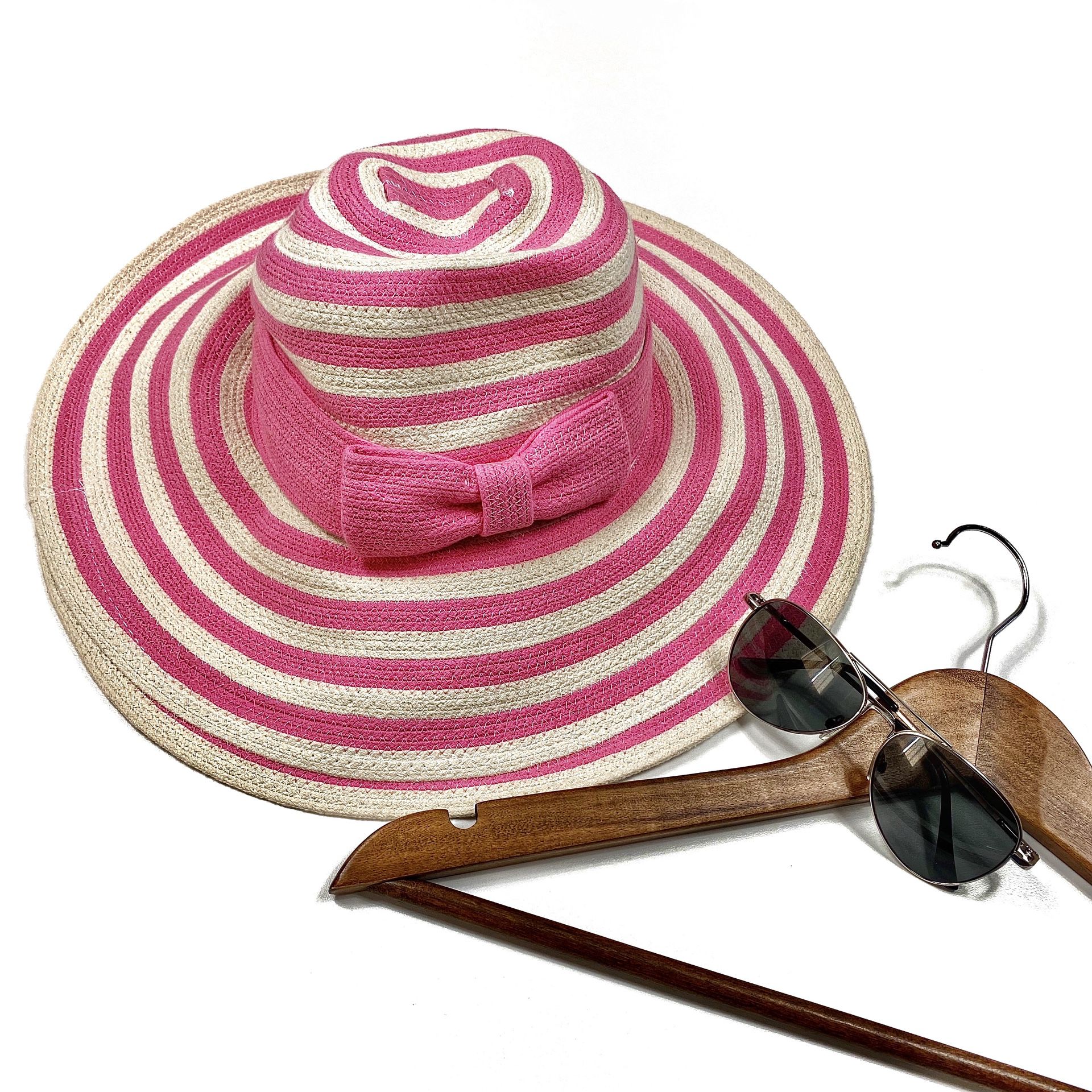 Kate Spade Women’s pink striped floppy sun hat