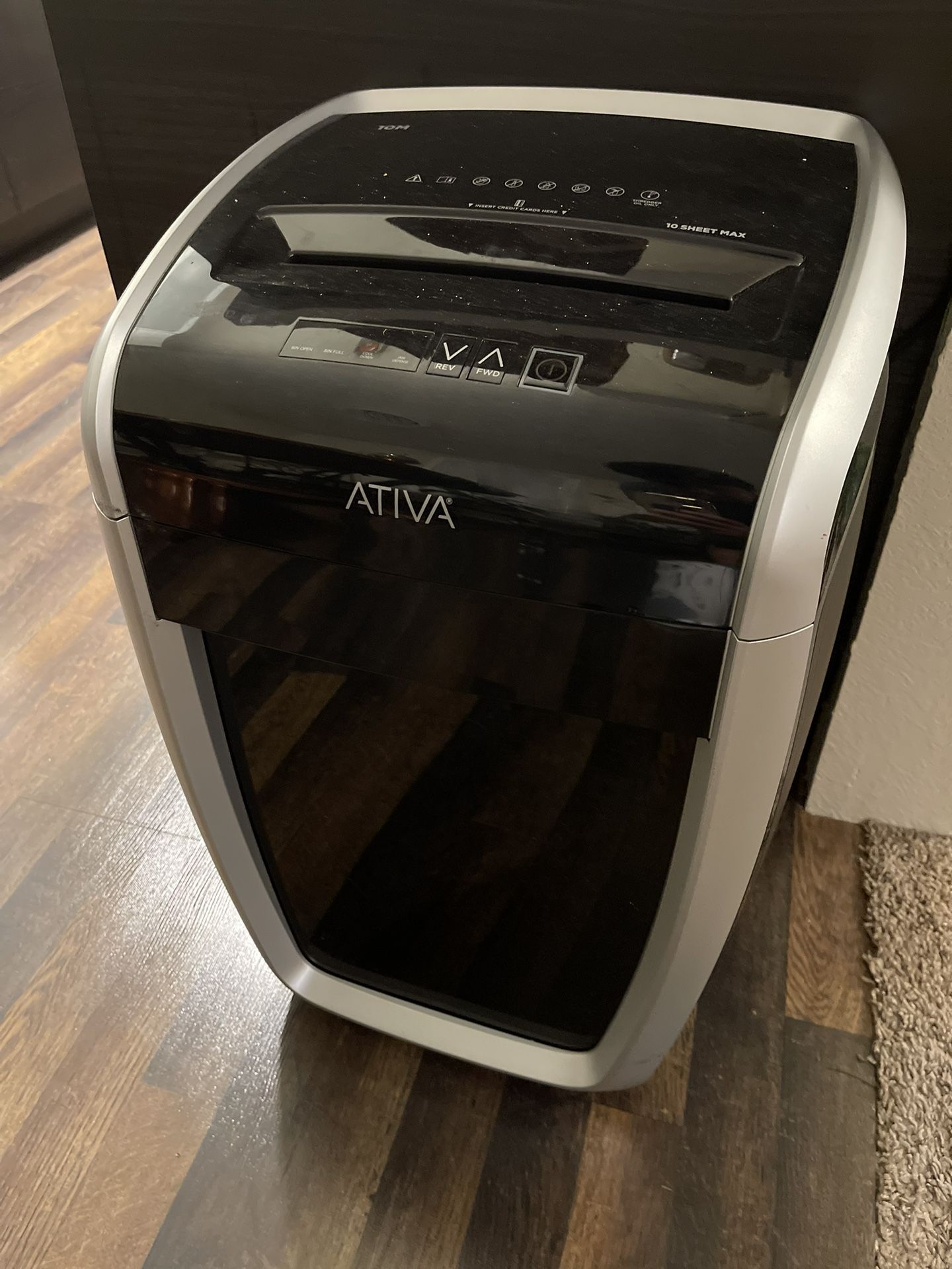 Ativa paper shredder