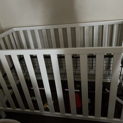 Storkcraft 4 In 1 Convertible Baby Crib