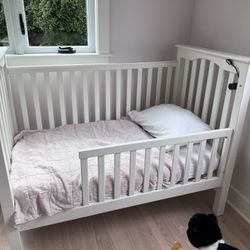 Pottery Barn Kendall Convertible Crib