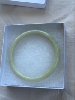 Natural Grade A Jade Bangle sz 62