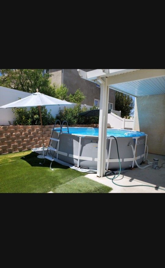 Intex Pool 14x42
