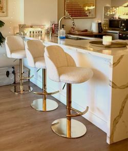 3 cream barstools