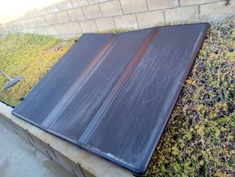 Extang Solid Fold 2.0 that fits 2016-23 Tacoma 6'bed