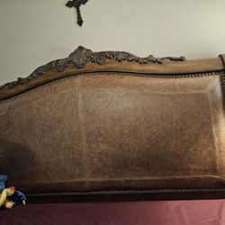 KING SIZE BED. WOOD /LEATHER FRAME