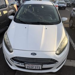 2015 Ford Fiesta