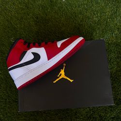 AIR JORDAN 1 MID (GS)