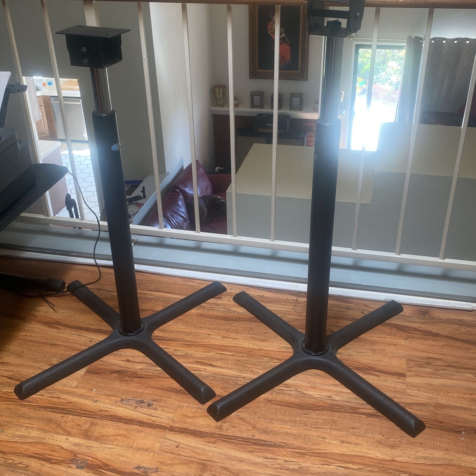 2 BlueSky Speaker Stands Electronics & Media