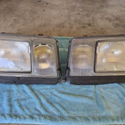 W124 Mercedes Headlights