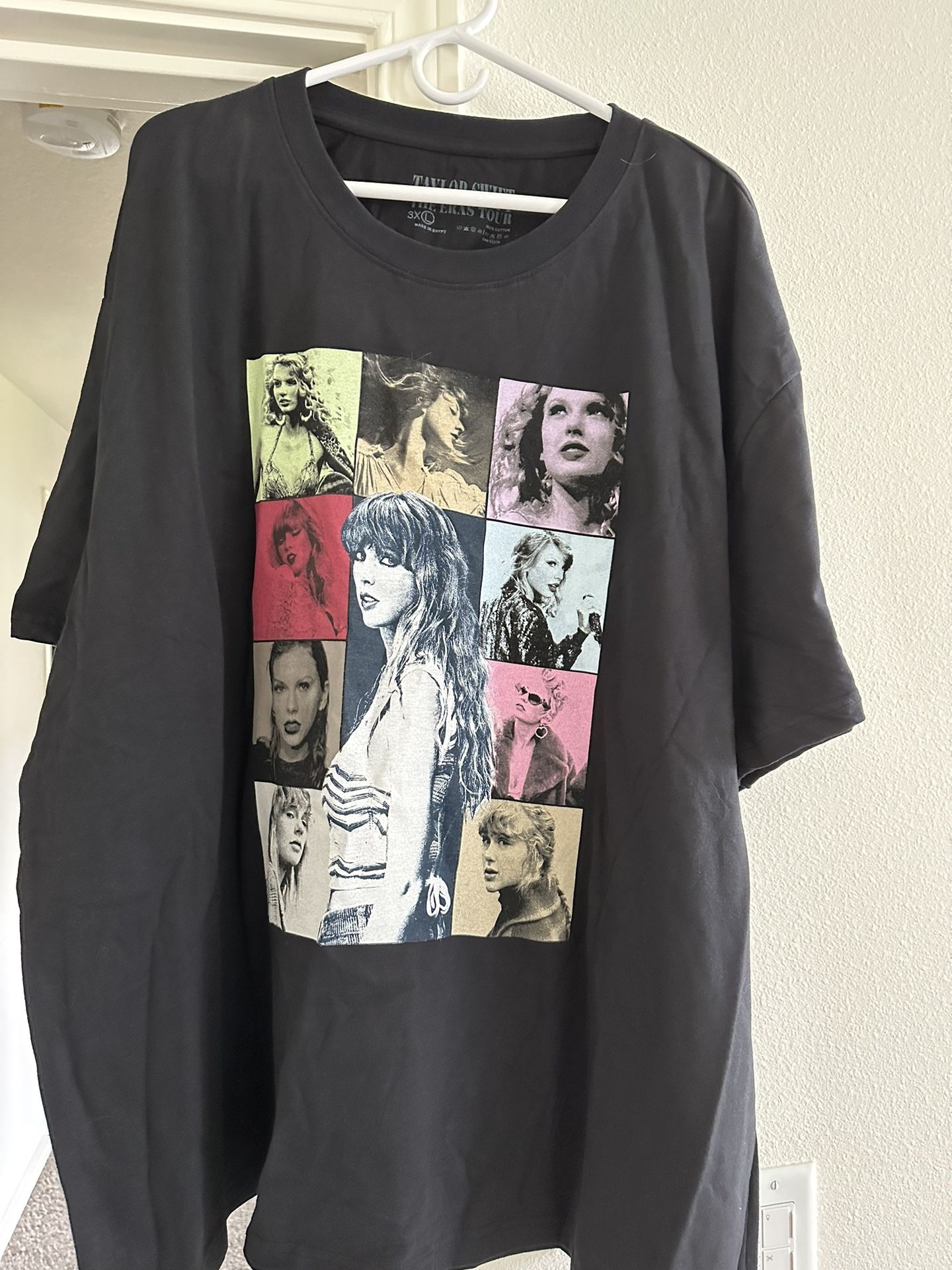 *Swifties*** Here Is A Brand New Never Worn ERA’S Tour T Shirt