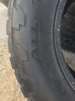 5 Llantas para troca $ 100 por todas para que se las lleven ocupa campo la medida está en la foto