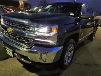 2016 Chevy Silverado ltz 3500 down se va w.a.c