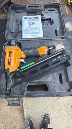 Bostitch N62FN Pneumatic Air Finish Nailer