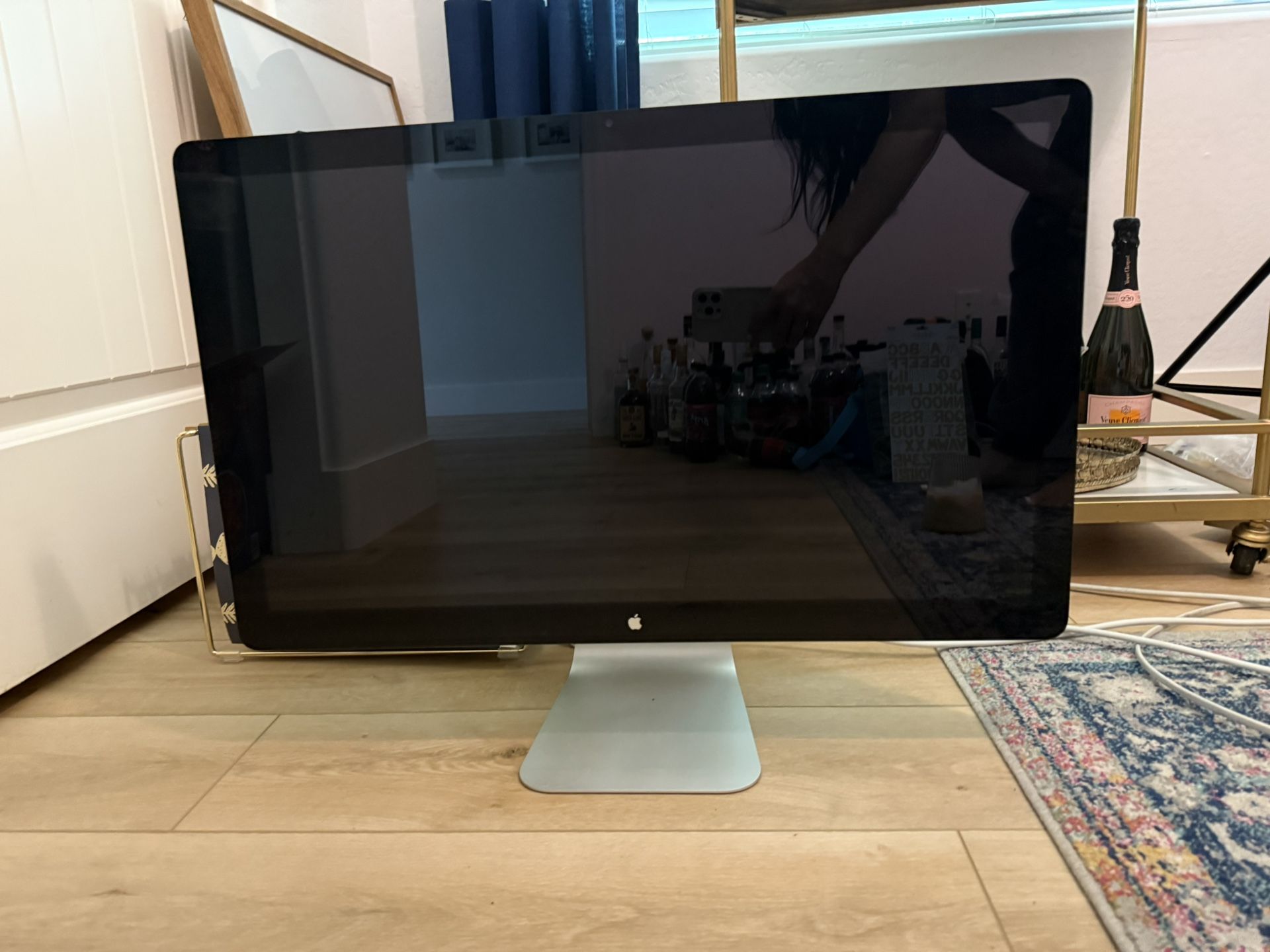 Apple Monitor