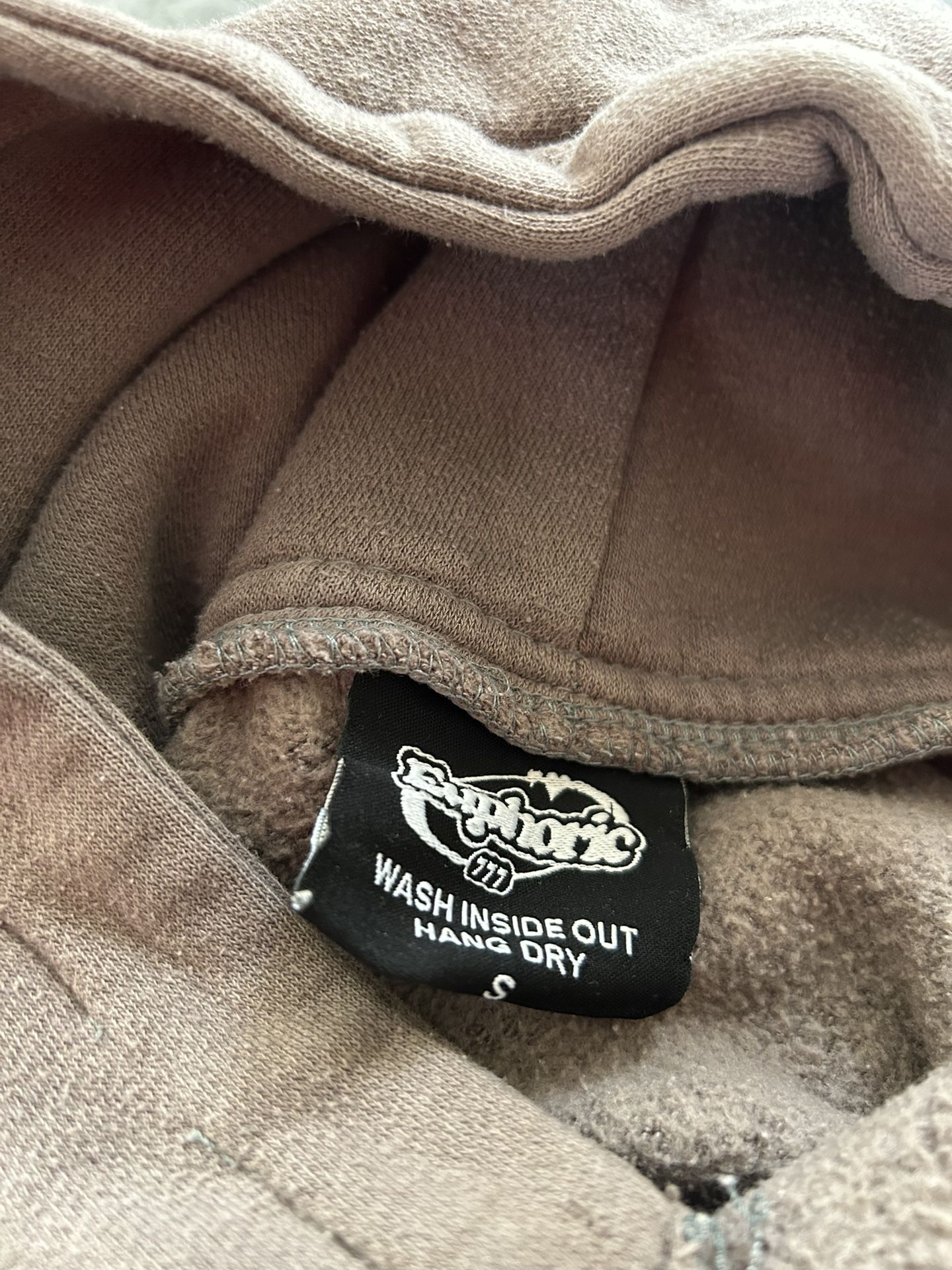 europhic graphic cropped hoodie size small