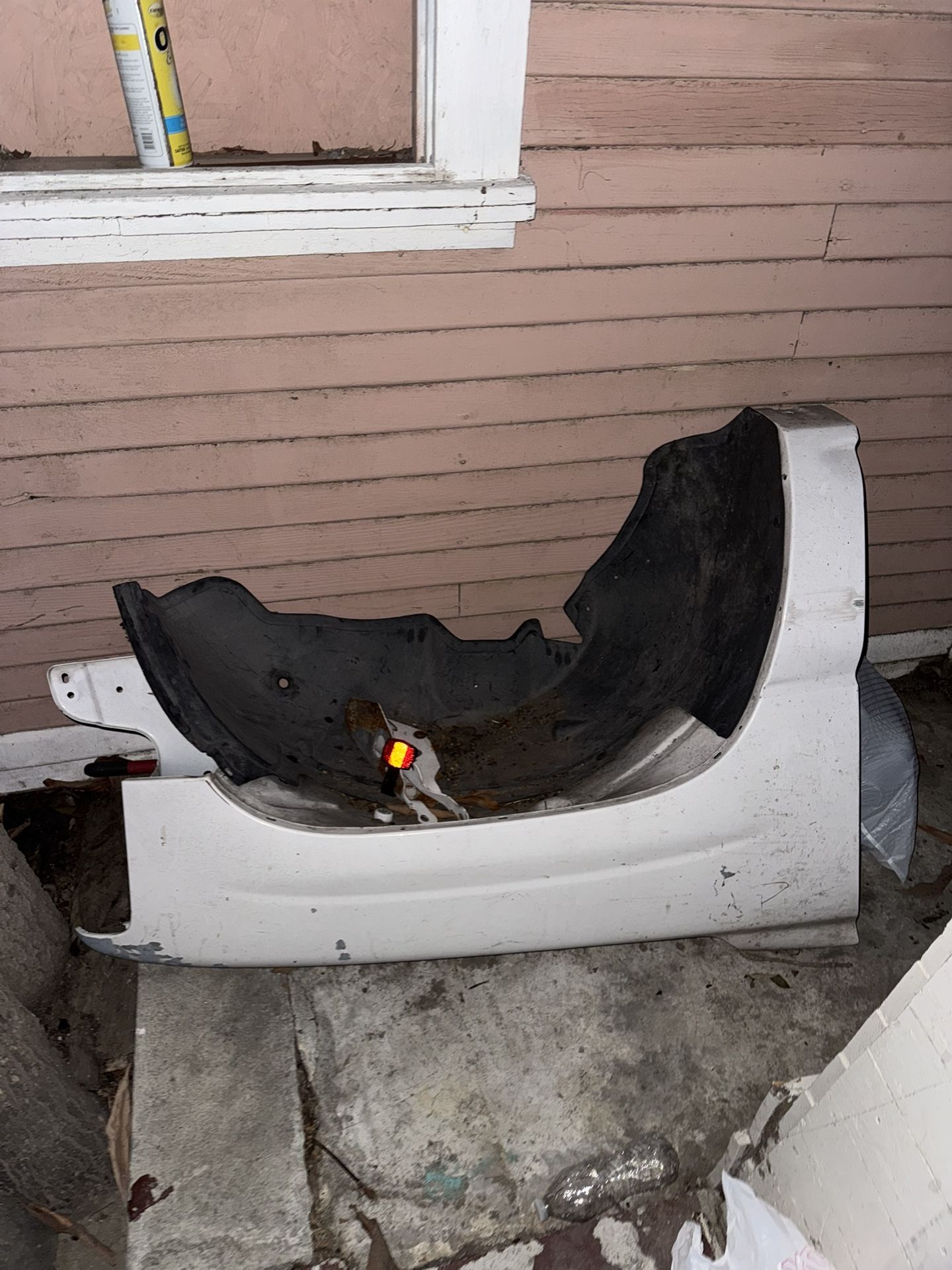 1999 - 2002 Chevrolet Silverado Passenger fender