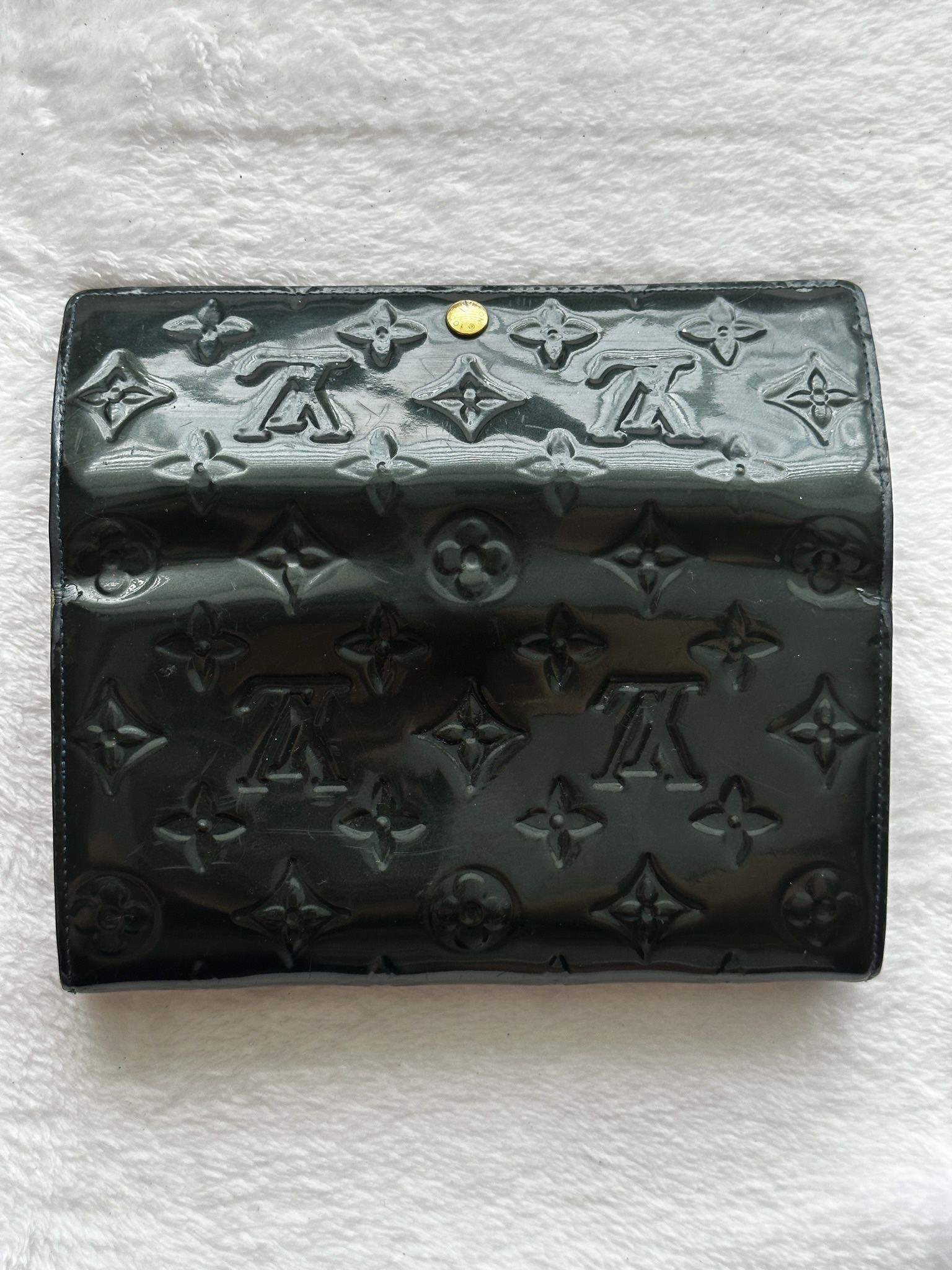 Louis Vuitton Monogram Vernis Sarah Wallet - FINAL SALE (SHF-19019