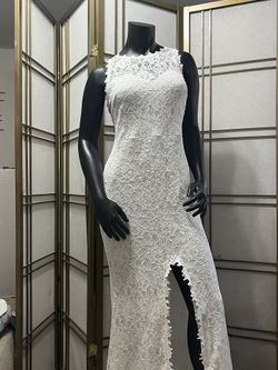 White Lace Dress Zip Back Size L/XL 