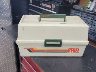 Full tackle box