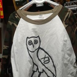 T Shirt With Owl And Camo Sleeves