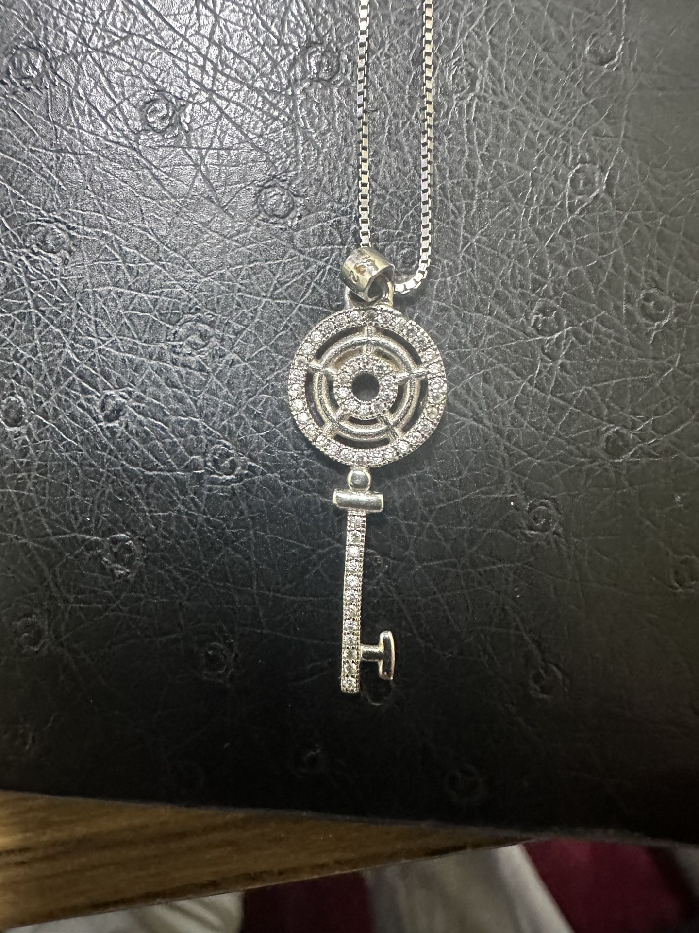 Silver 925 With Key Diamonds
