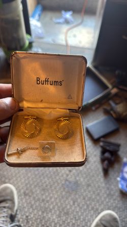 Cuff links and tie tack brand Buffums