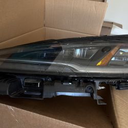 Tesla Model 3 2024 Headlight