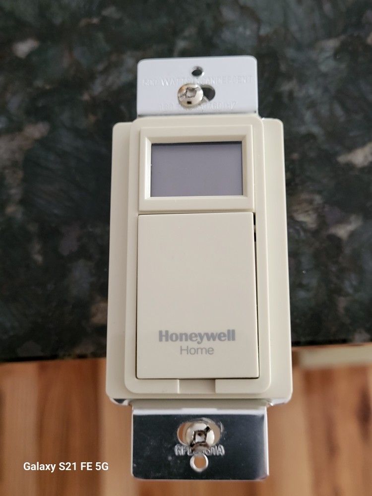 Honeywell Programmable 7day Wallswitch