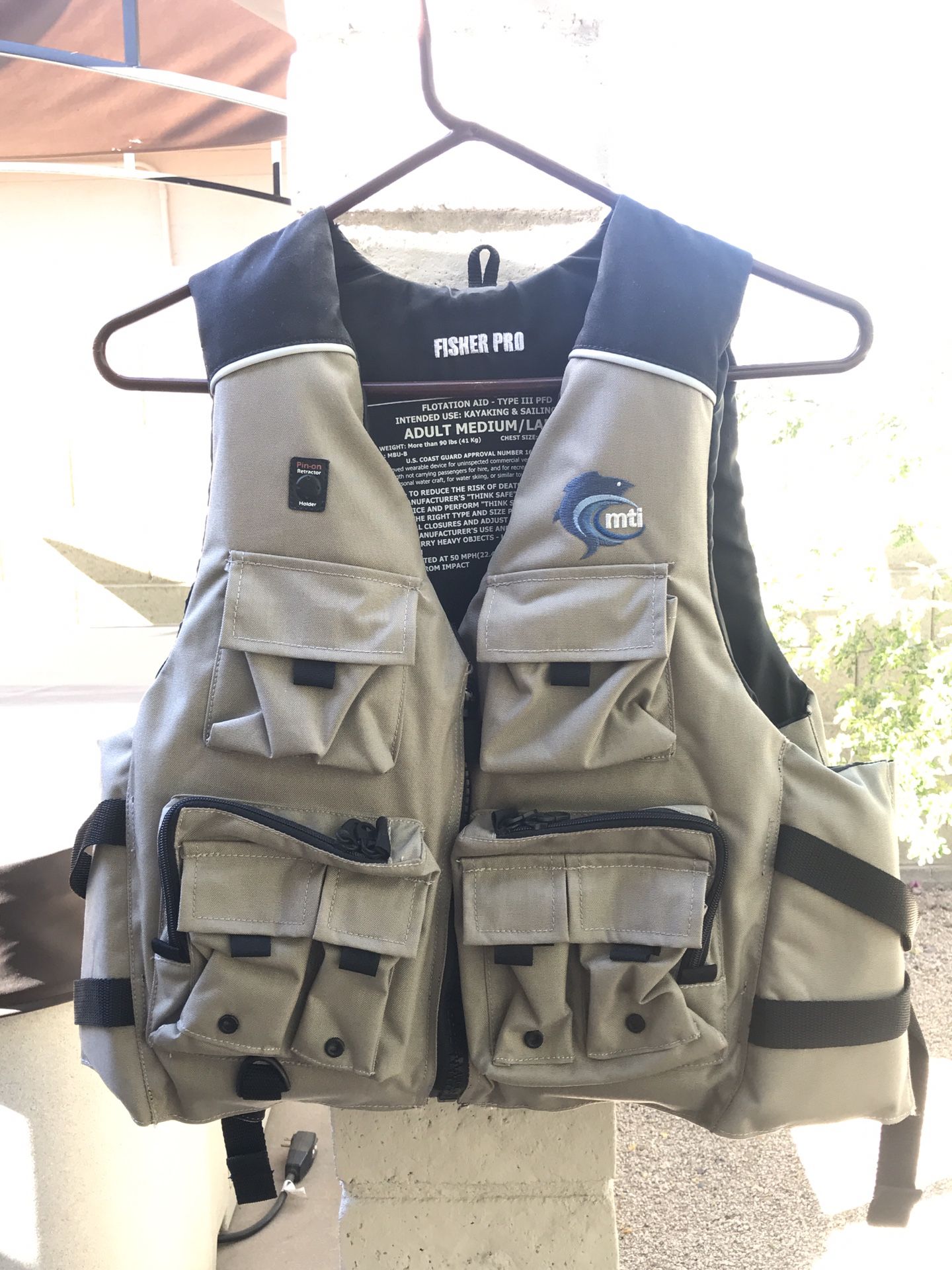 MTI Fisher Pro flotation vest