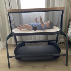 Maxi-Cosi Iora Bedside Bassinet