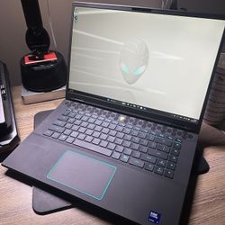 Alienware M16R2 Ultra7 4070 gaming laptop
