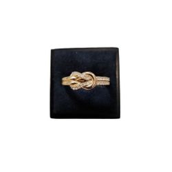 Size 8 Gold Toned Love Knot Bling Ring