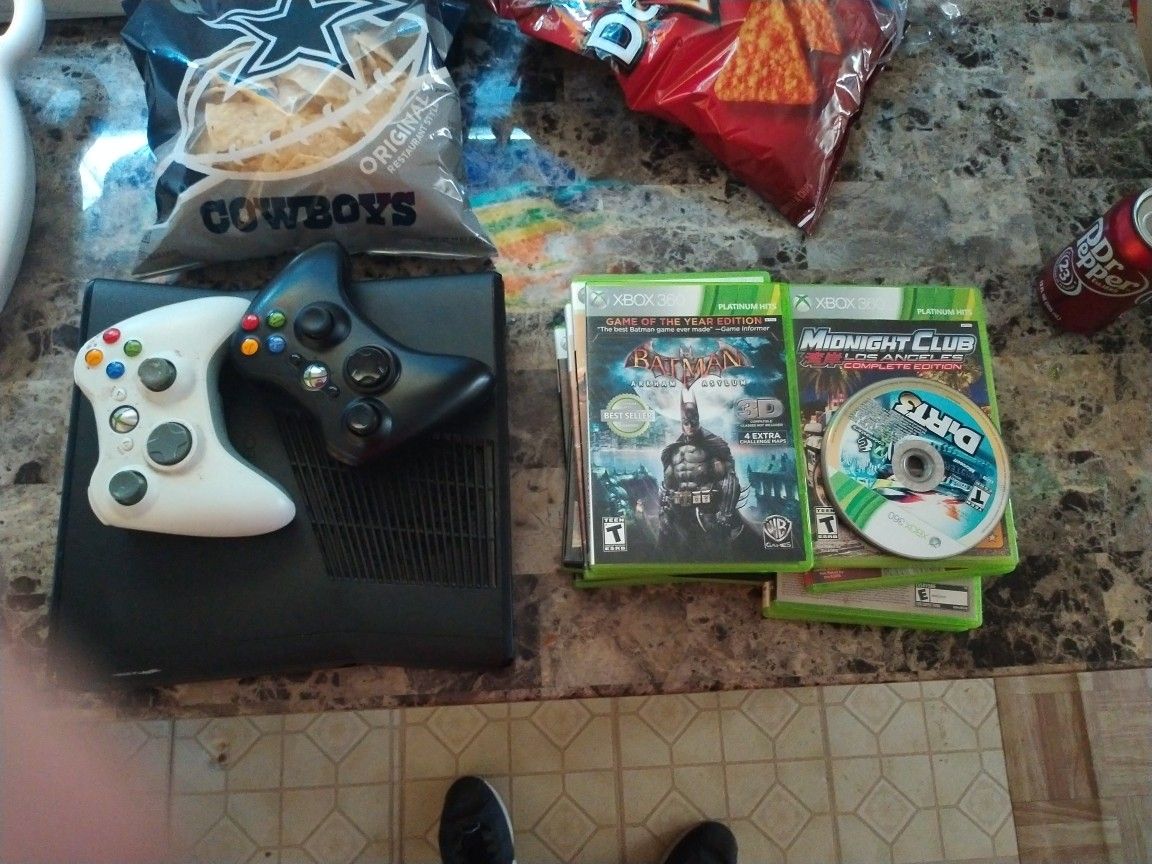 Xbox 360 With 19 Games And Tv