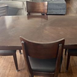 Dining Table Set
