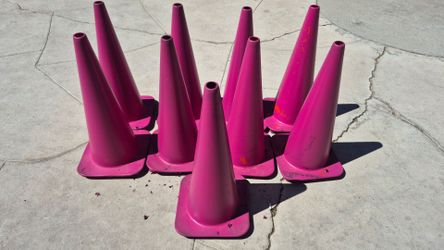 28" cones