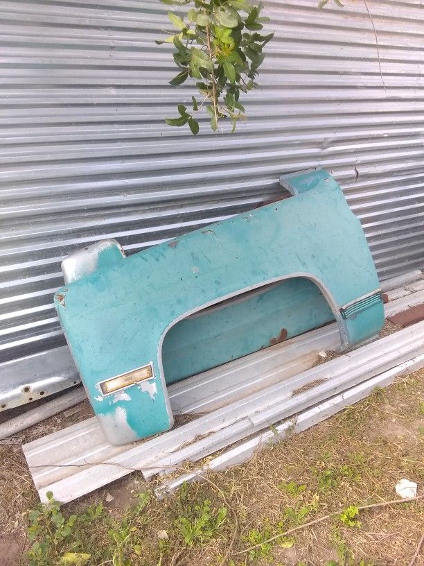 1982_1987 Fenders And 1 Door
