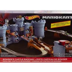 Mario Kart Bowser's Castle Track Set and Vehicle