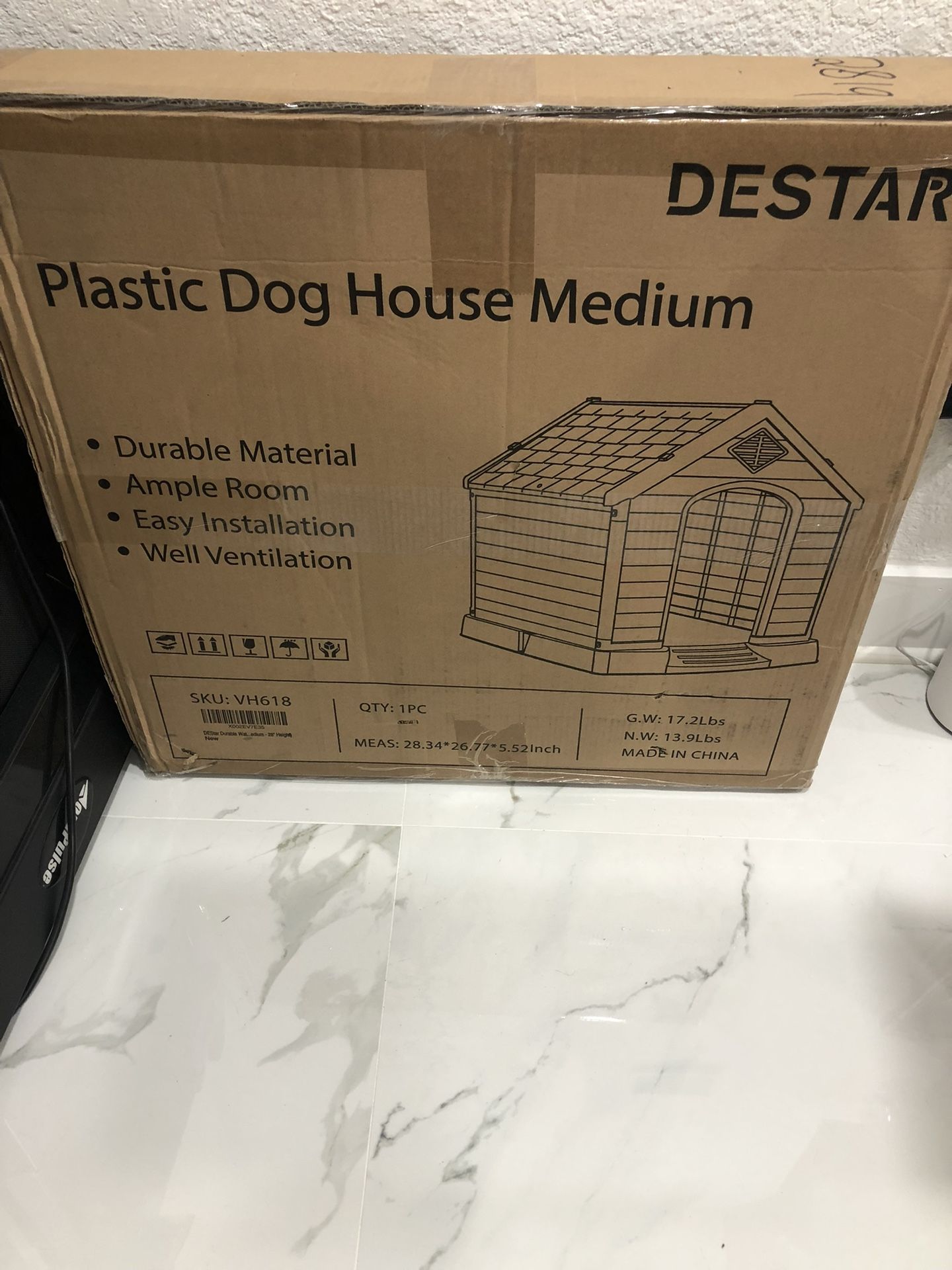 Medium Sized Dog House (Plastic)