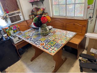 Breakfast nook