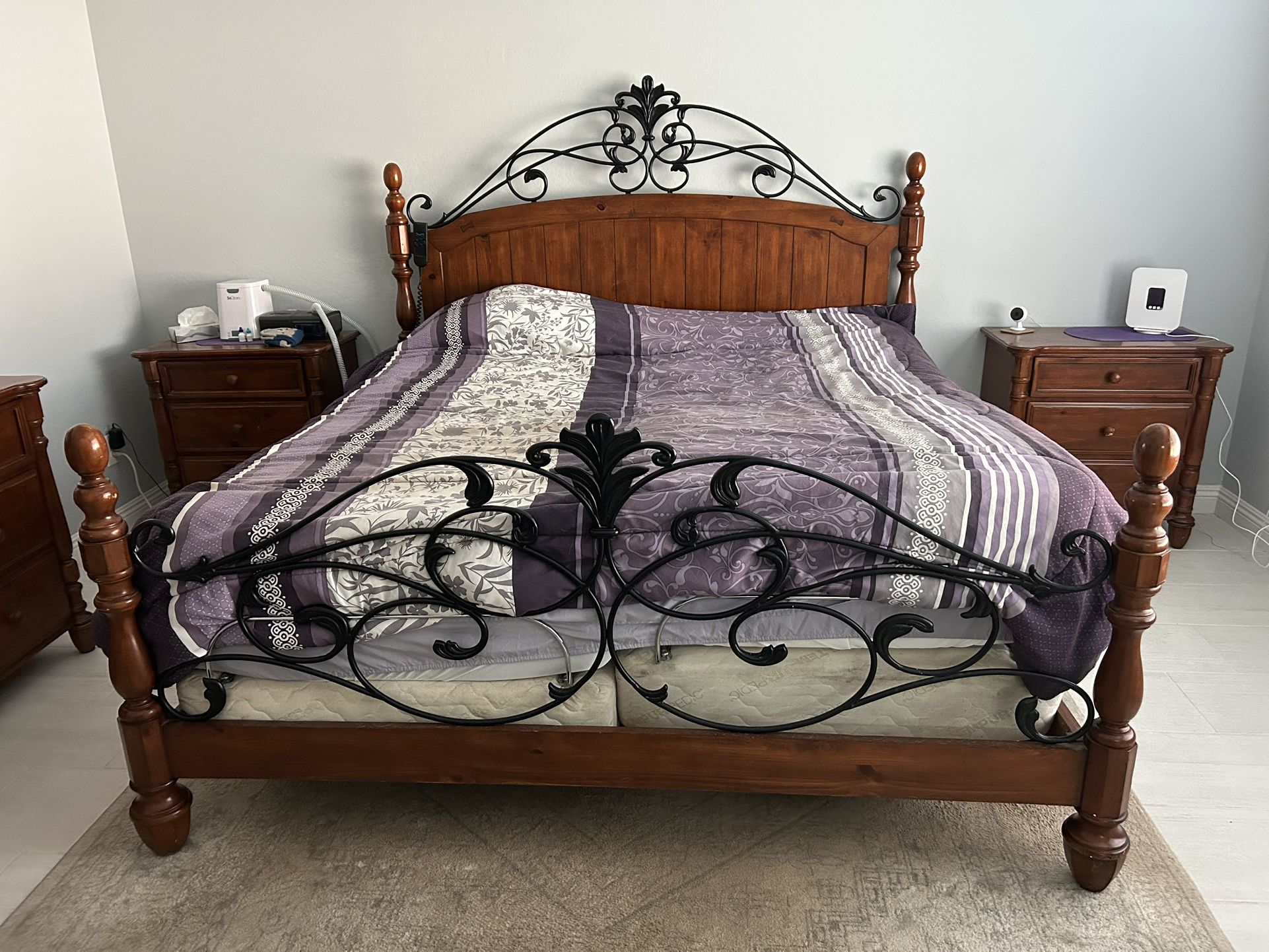 California King Bed Frame & Memory Mattress w/ Remotes