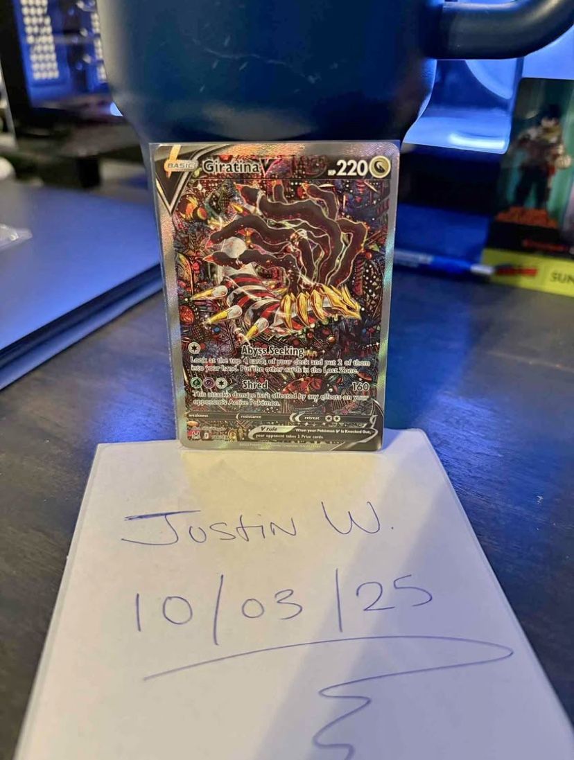 Giratina V Alt Art - 186/196 - Lost Origin