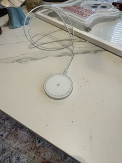 WIRELESS MAGSAFE PHONE CHARGER