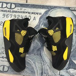 Jordan 4 Retro Yellow Thunders 