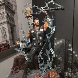 Infinity War Thor Statue