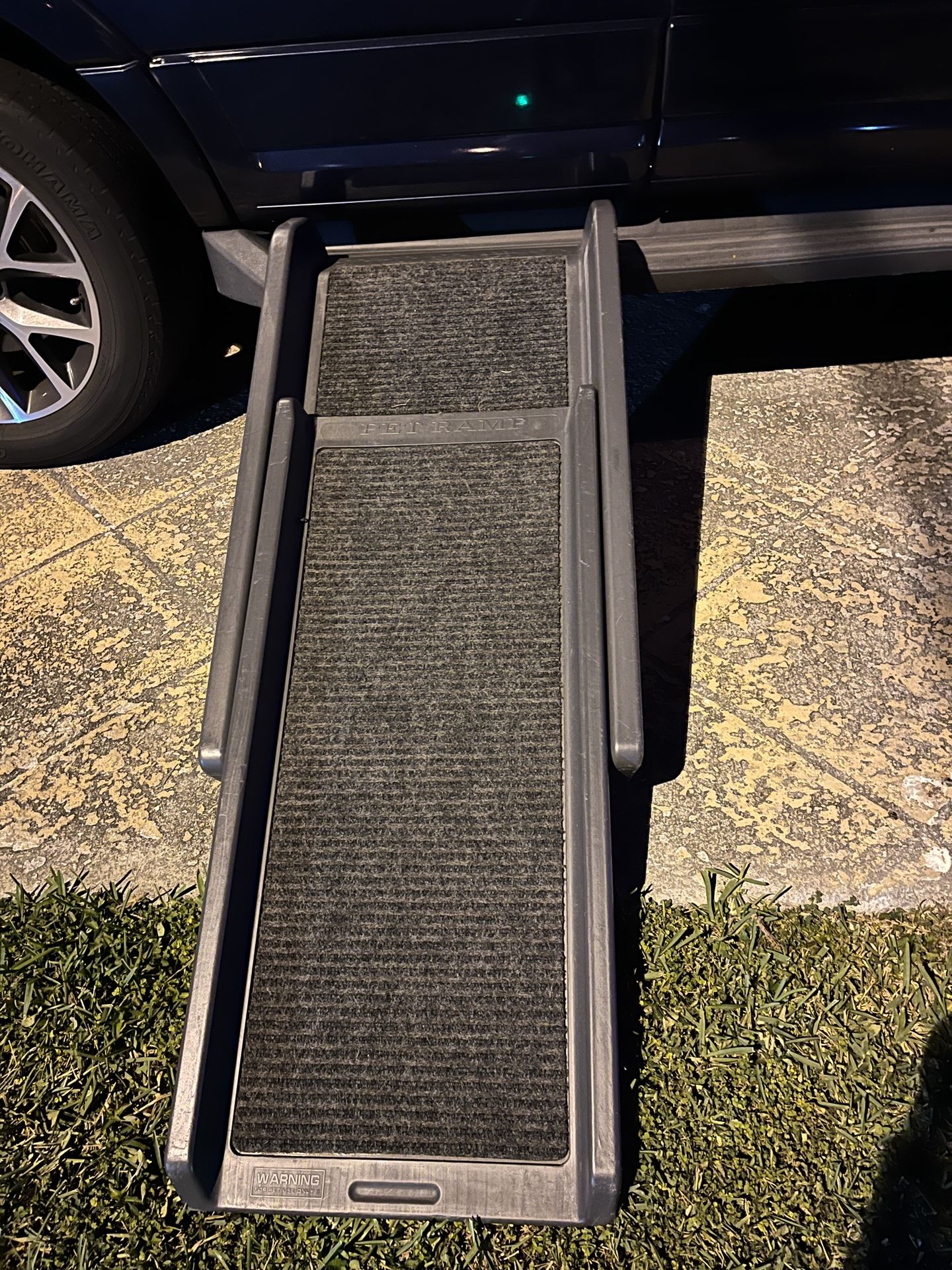 Expandable Pet Ramp