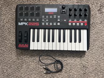Akai Professional MPK225 MIDI Keyboard Controller