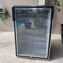JennAir Model WCGH9 Wine Cooler Fridge